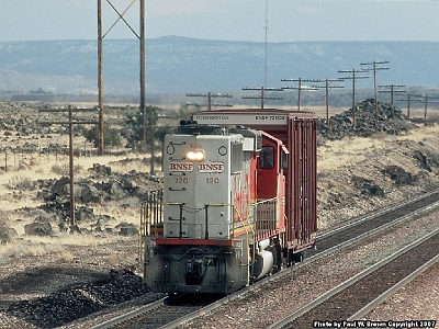 BNSF 120 at Bluewater, NM in March 2003.jpg